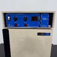 VWR 1520 Incubator image 2